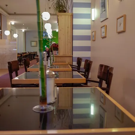 사흐젠호프 호텔 3*